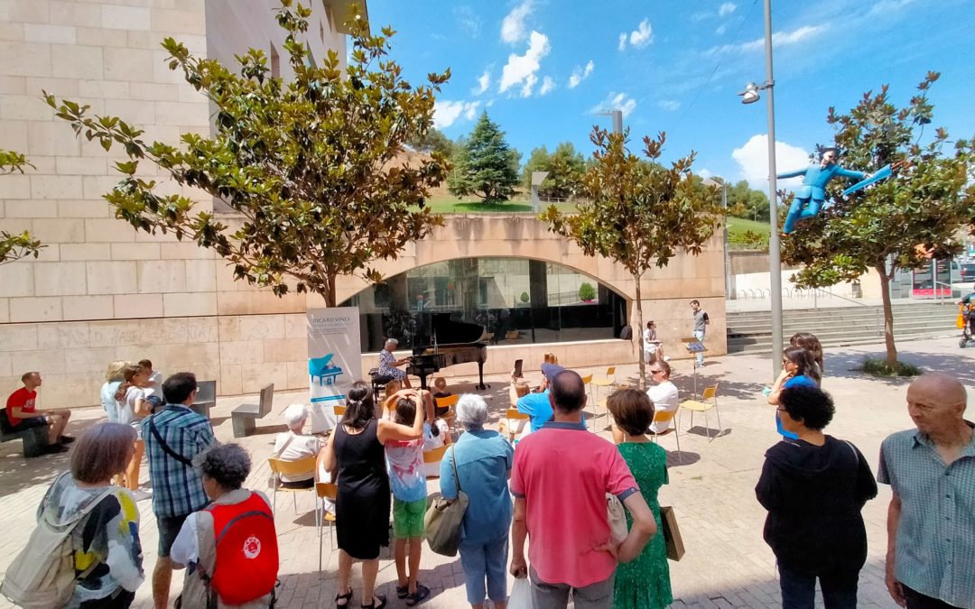 “Vine a tocar el piano al carrer!”, preludi de la 3a edició Concurs Internacional de Piano Ricard Viñes Kids and Youth